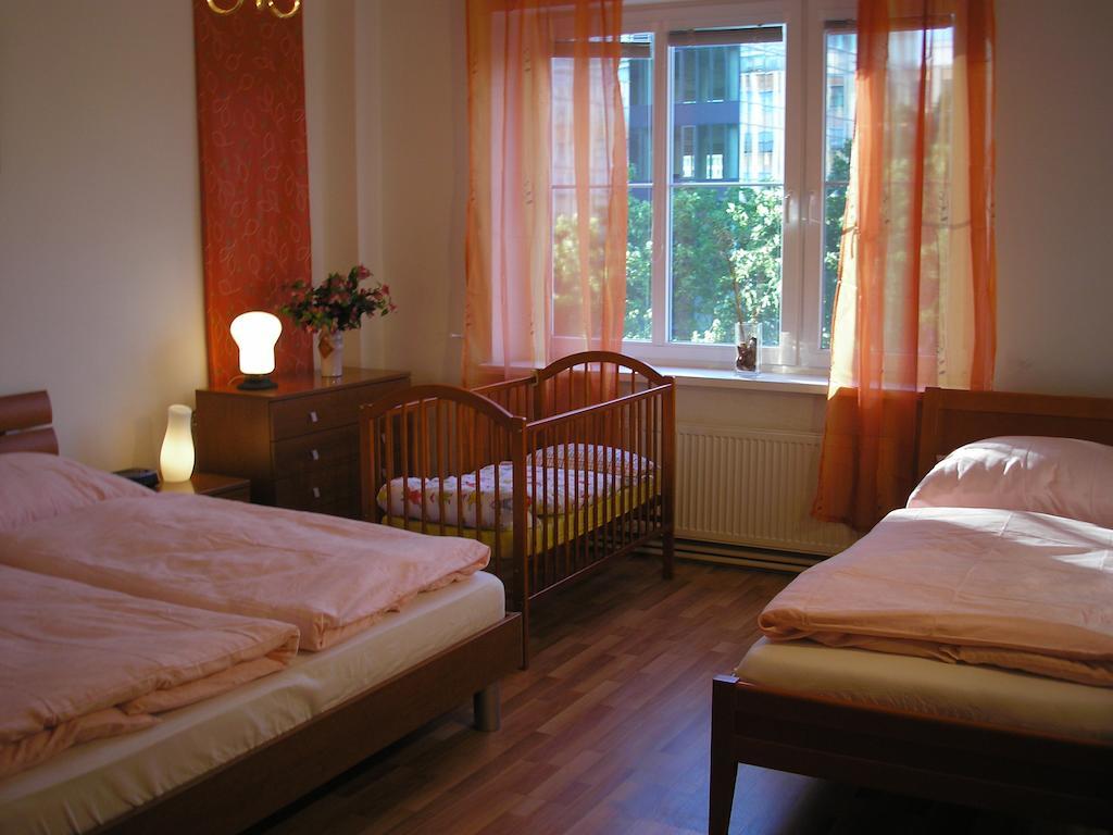 Apartment Accommodation Up To 17 Bratislava Pokoj fotografie